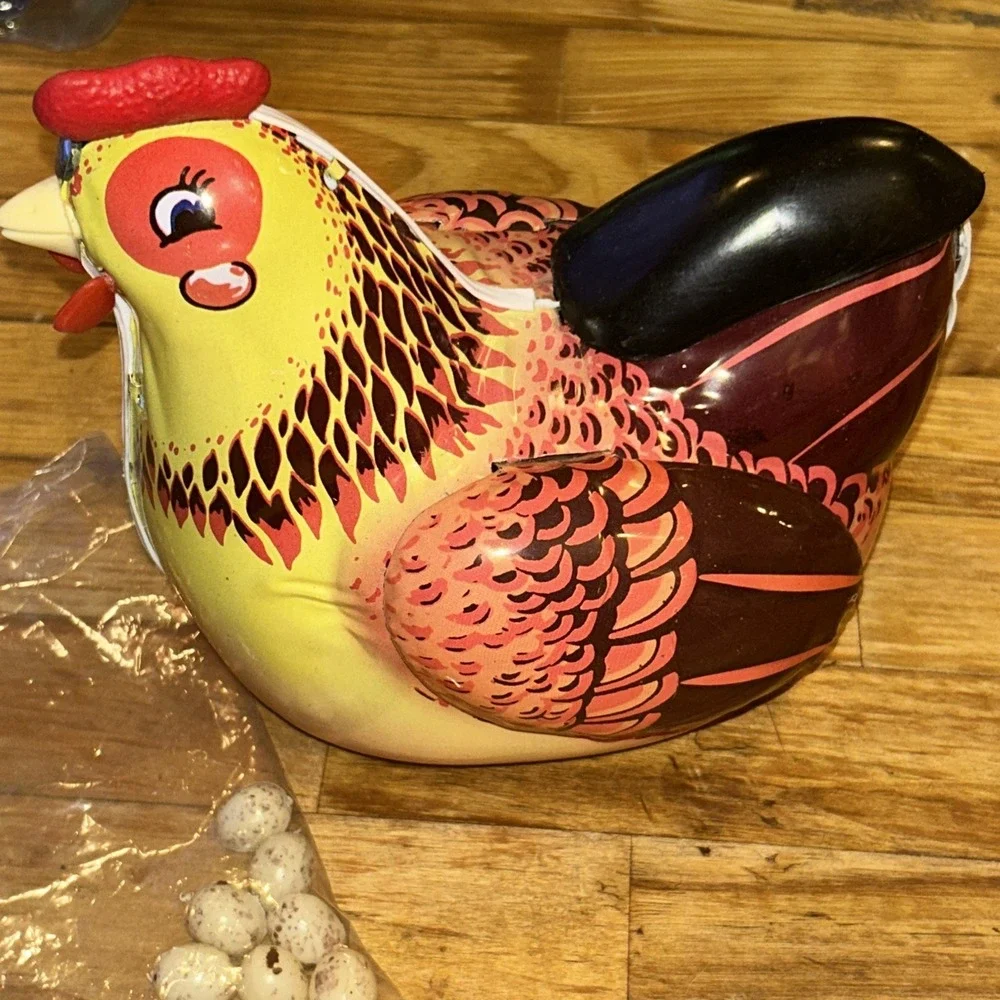 Vintage Tin Toy Hen Chicken Laying Eggs w/8 eggs